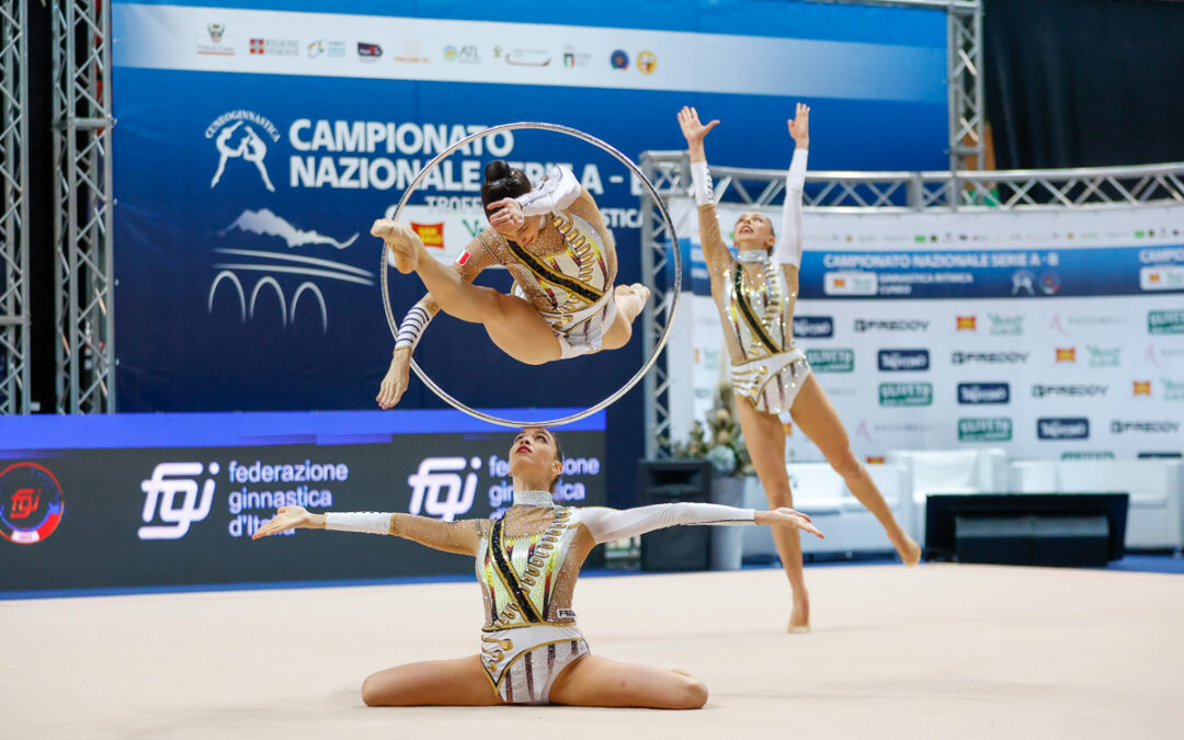 CAMPIONATO DI GINNASTICA RITMICA DI SERIE A INIZIA CON IL BOTTO