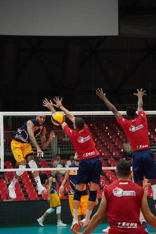 Modena Volley: allenamento congiunto con Piacenza