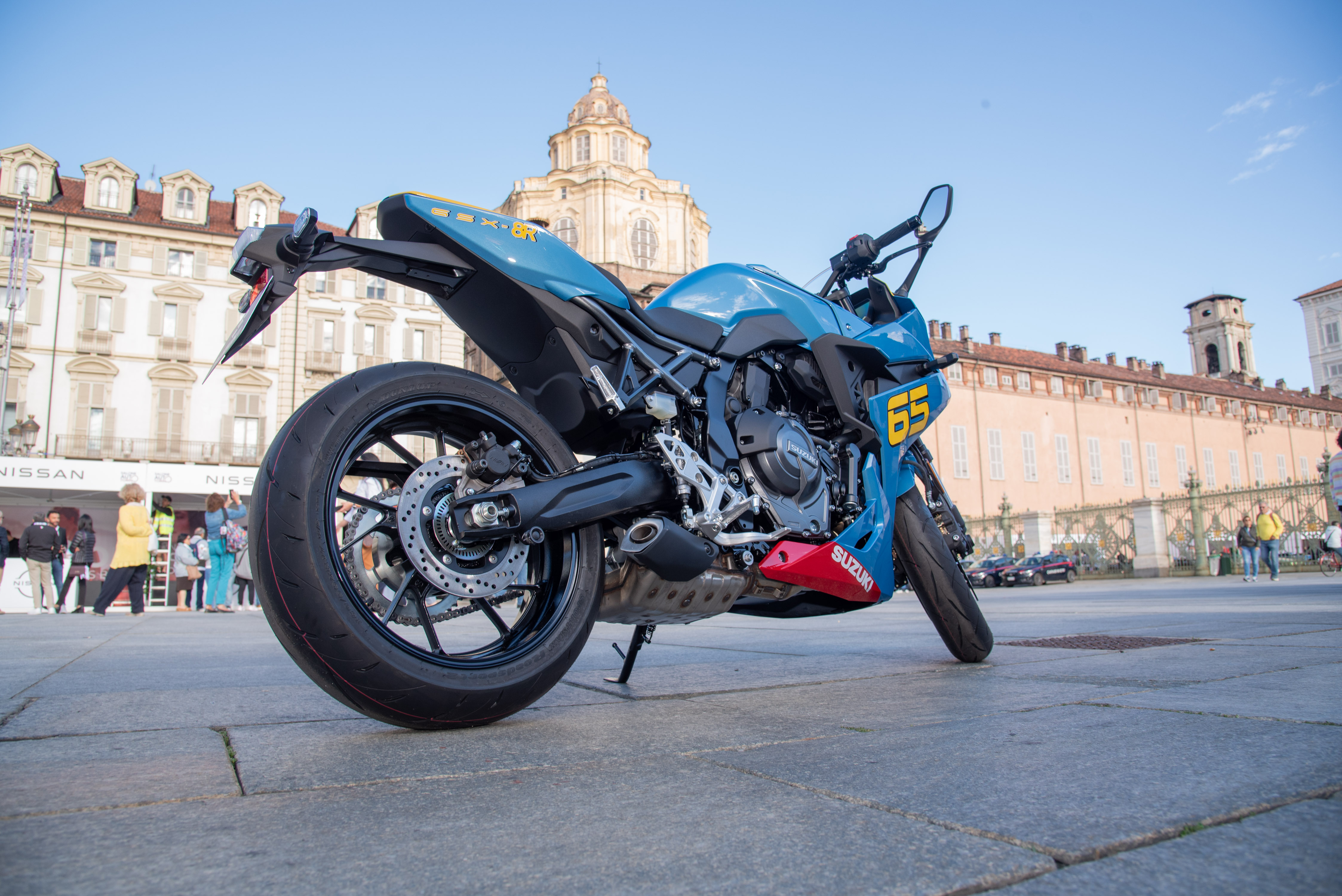 Suzuki presenta le GSX-8R Legend Edition