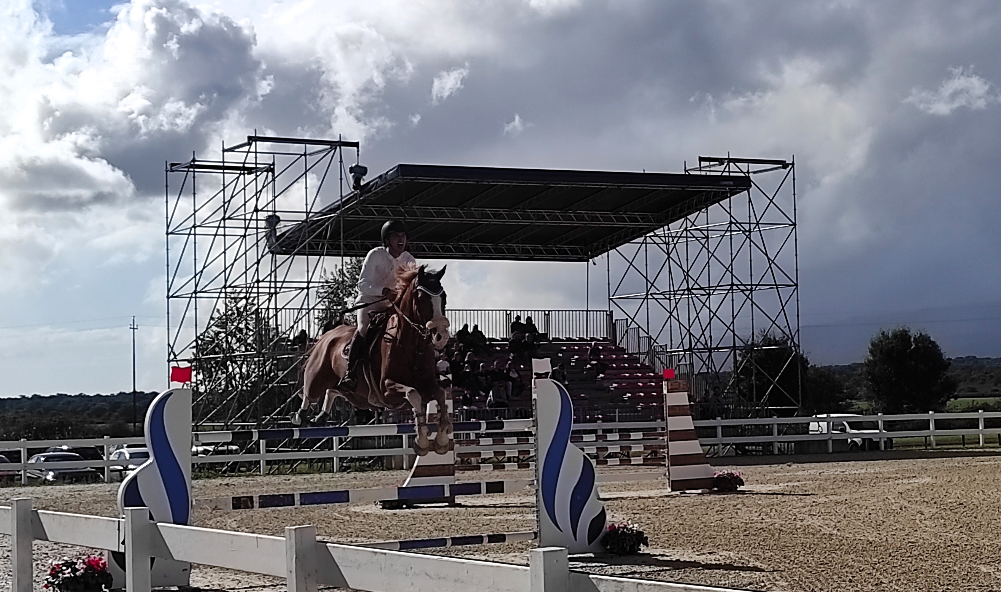 Salto ostacoli: a Tanca Regia Simonetti vince