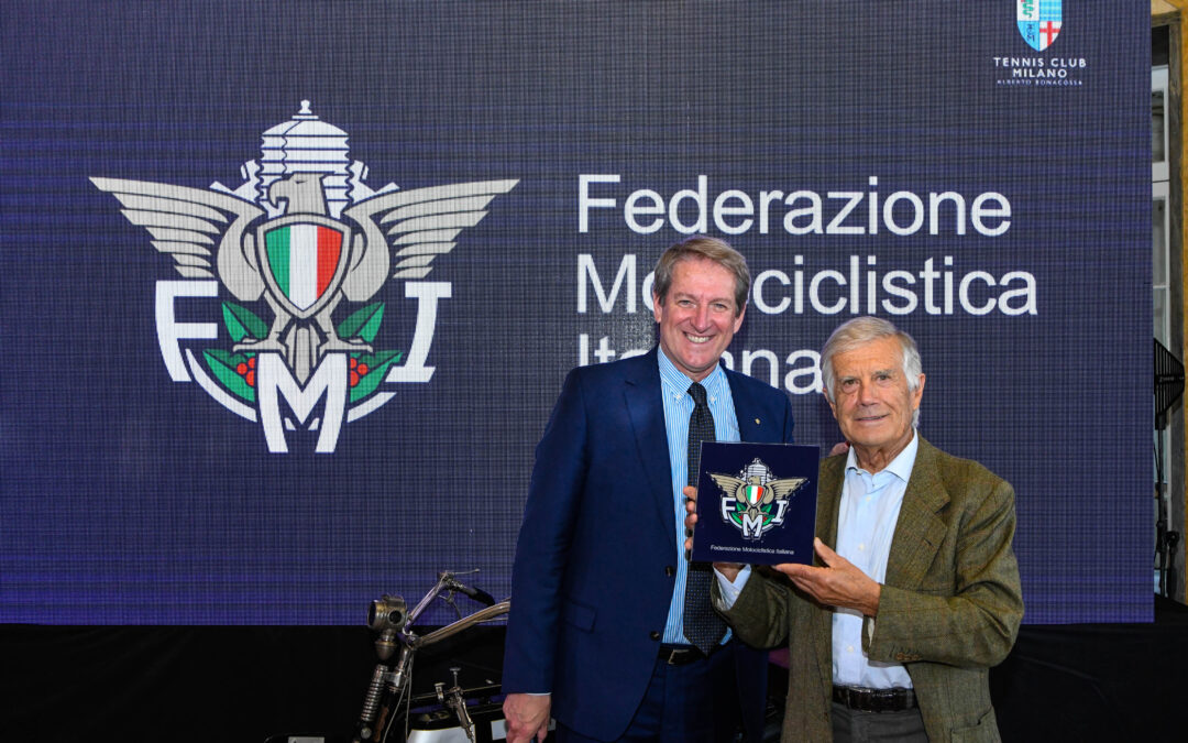 Giacomo Agostini premiato all’evento “Moto d’Oro FMI”