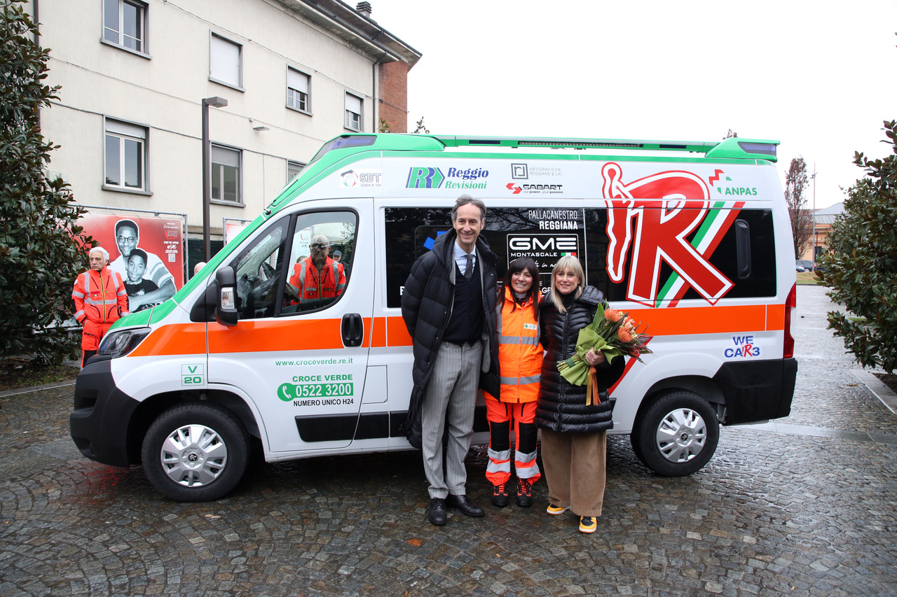 Inaugurata l’Ambulanza Biancorossa