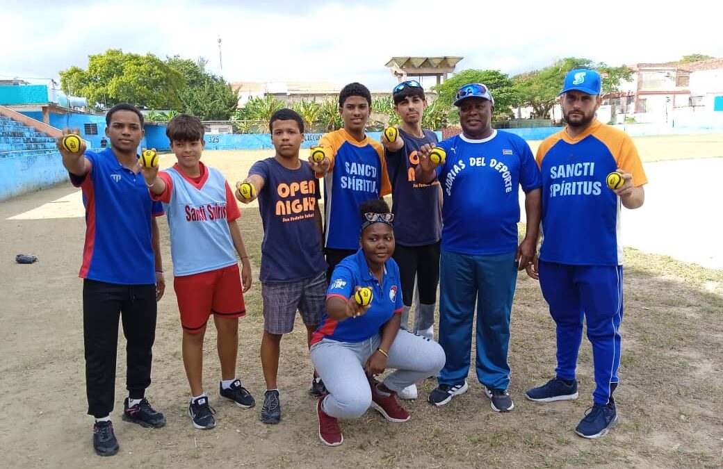 La FIBS Piemonte dona palle da baseball5 ai bambini di Cuba